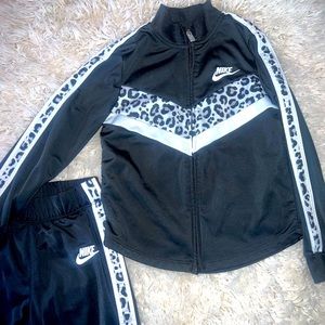 Nike track suit for girls size 6